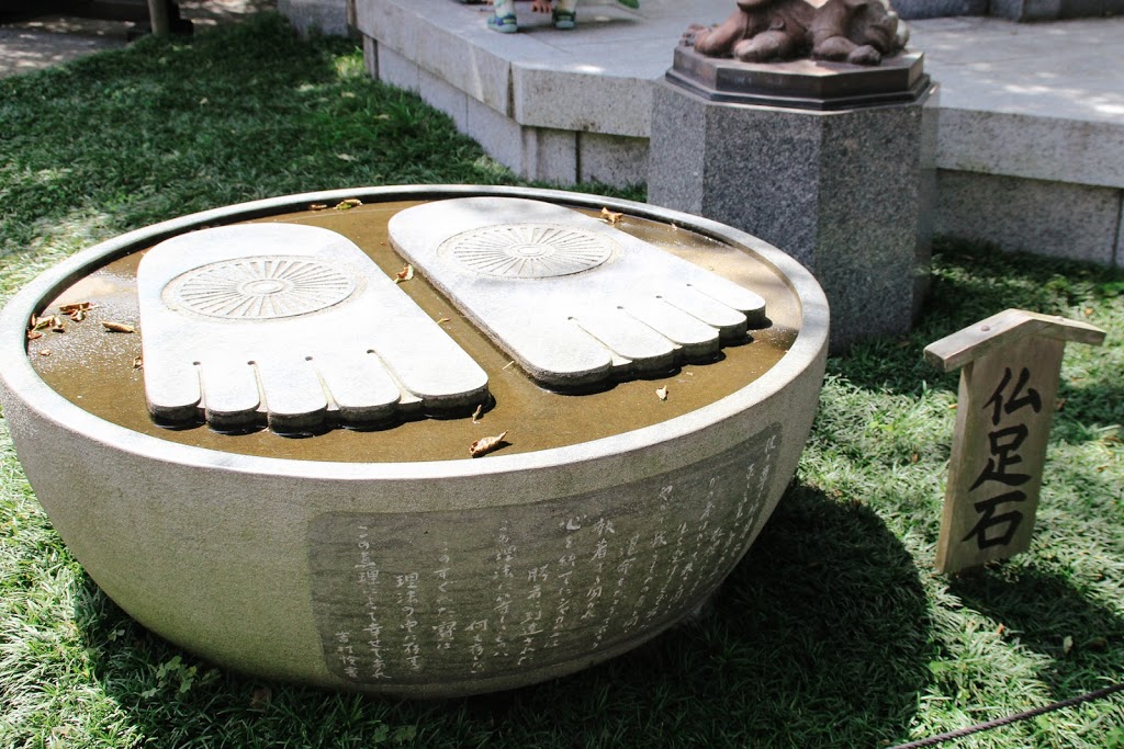 鎌倉長谷寺的佛足石