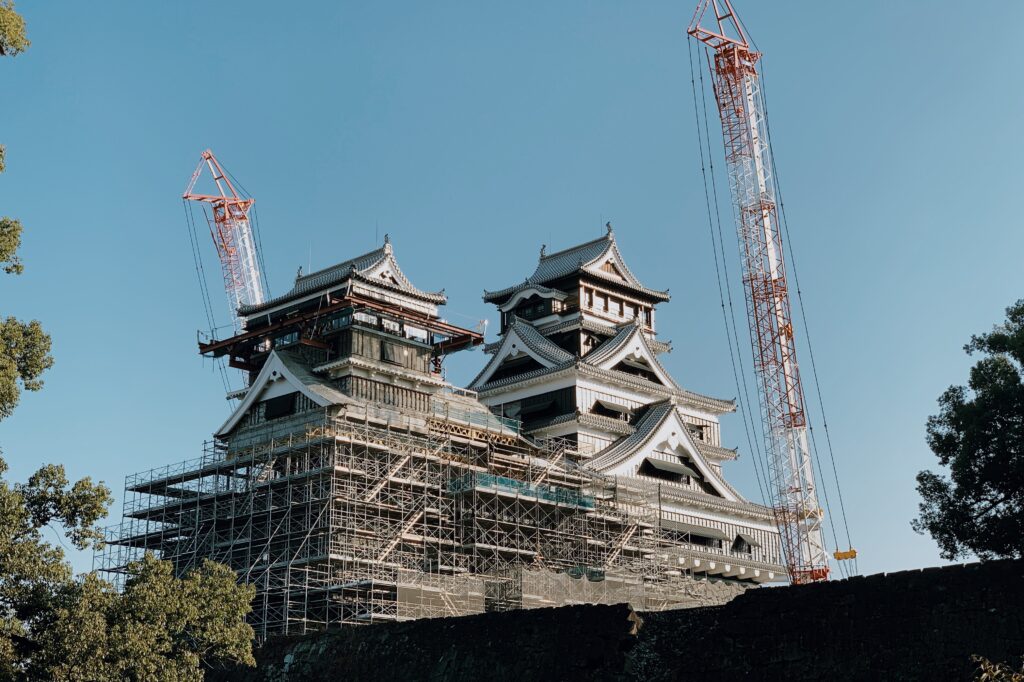 從加藤神社看熊本城大小天守（地震後）