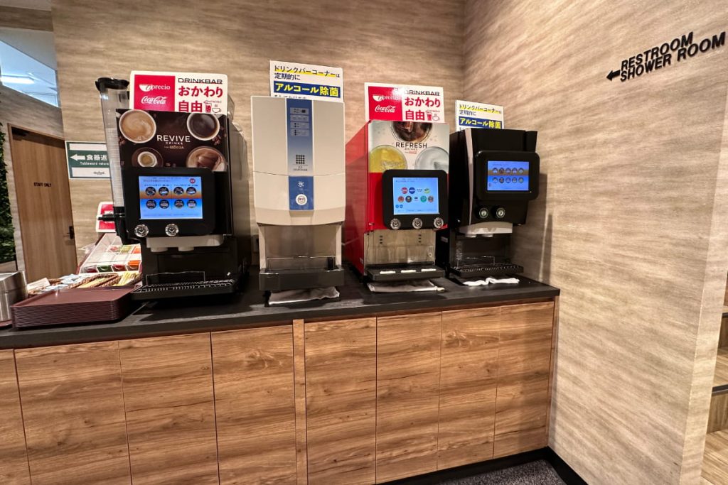 關西機場NODOKA的自助飲料吧